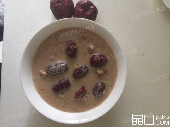 红枣桃仁养生粥