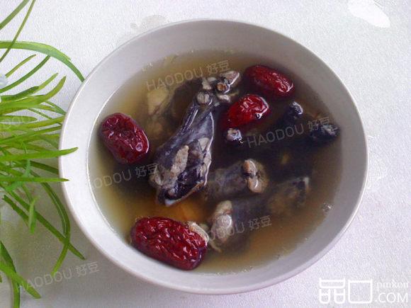 阿胶红枣乌鸡汤