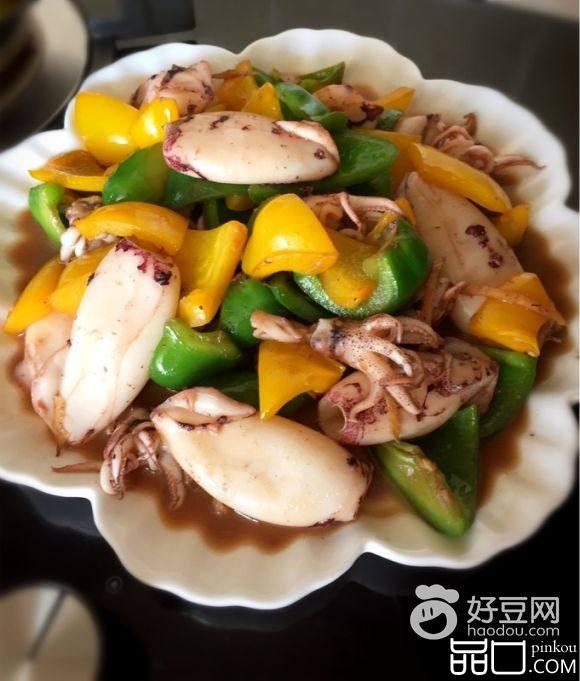 彩椒炒鱿鱼