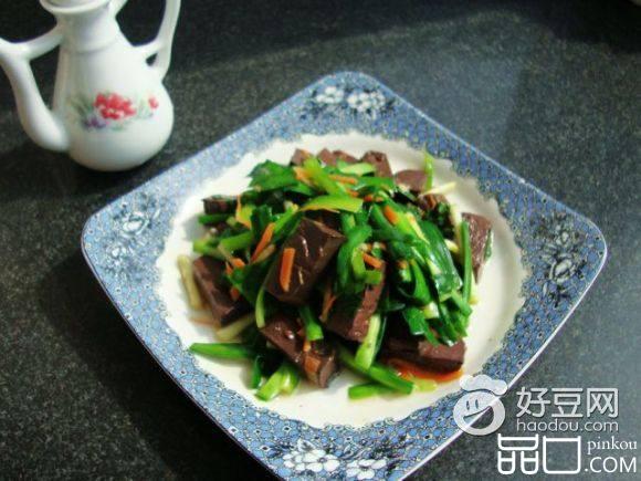 韭菜炒猪血