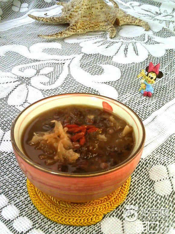 红豆桃胶银耳羹