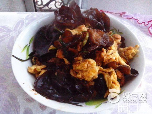 木耳炒鸡蛋