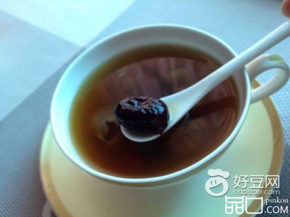 红枣桂元枸杞茶