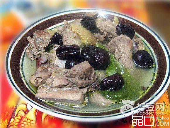 大枣炖鸡肉