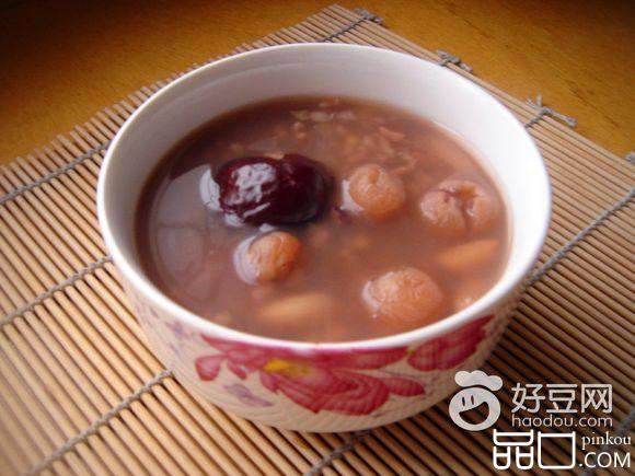 红枣桂圆花生粥