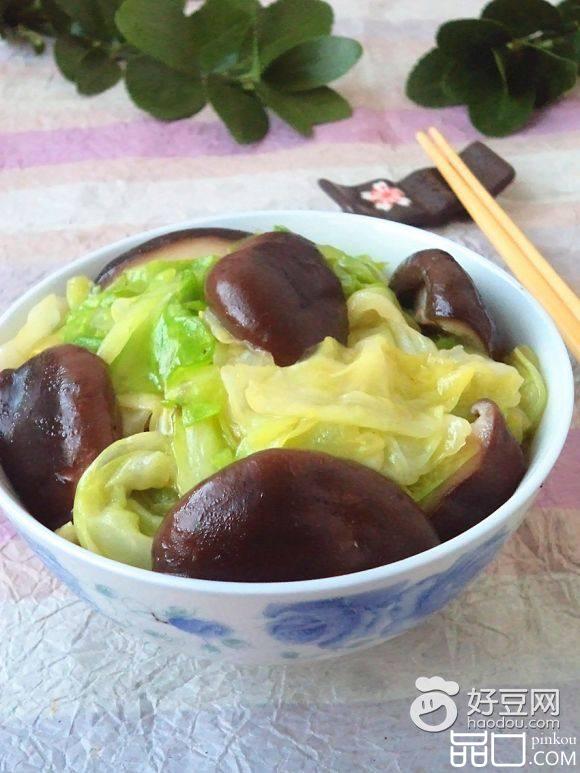 圆白菜炒香菇