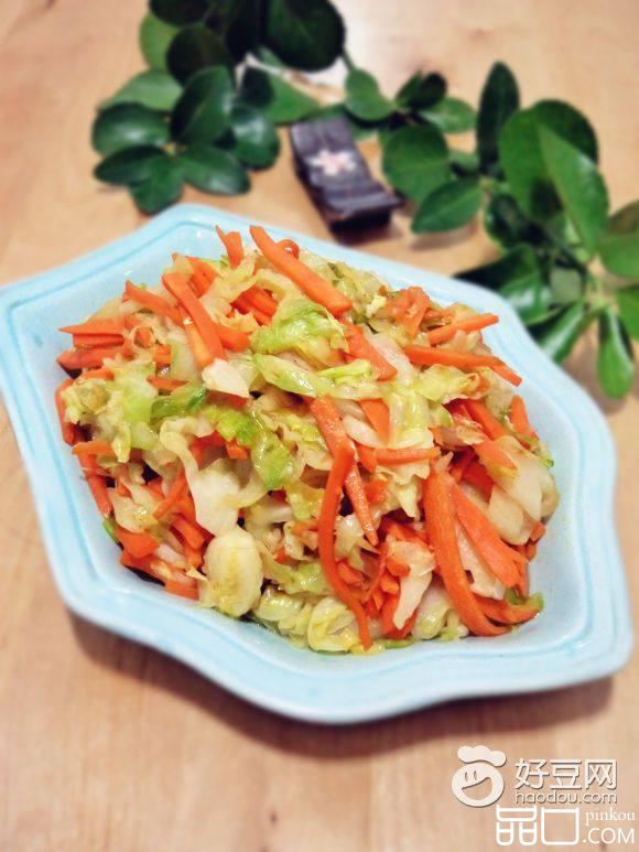 圆白菜炒胡萝卜
