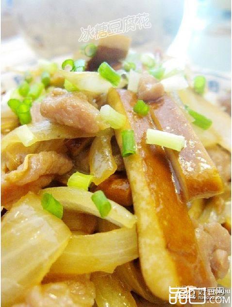 肉片炒洋葱豆干