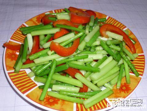 彩椒炒蒜薹
