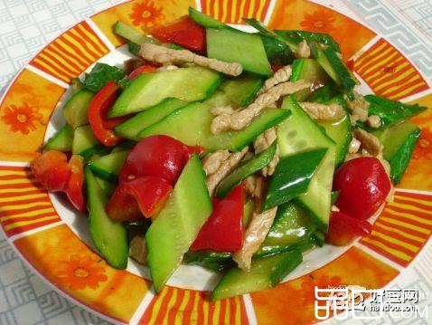 黄瓜彩椒炒肉丝