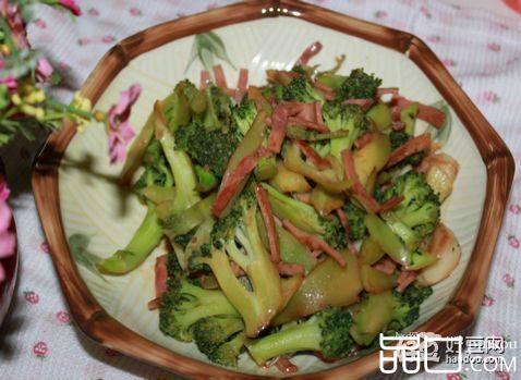 火腿炒西兰花