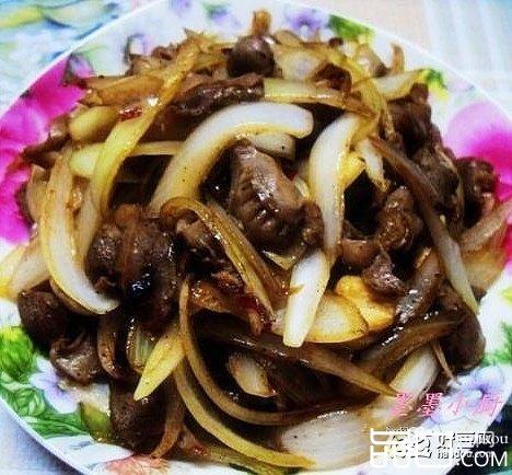 洋葱爆鸡胗