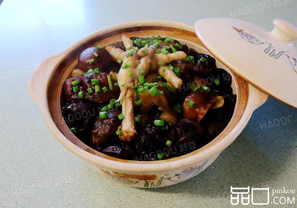 海参木耳焖鸡脚