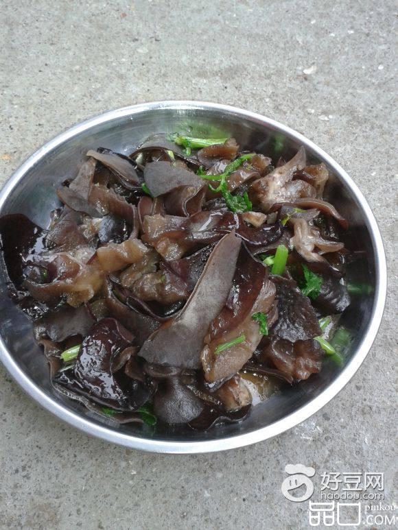 芹菜炒黑木耳