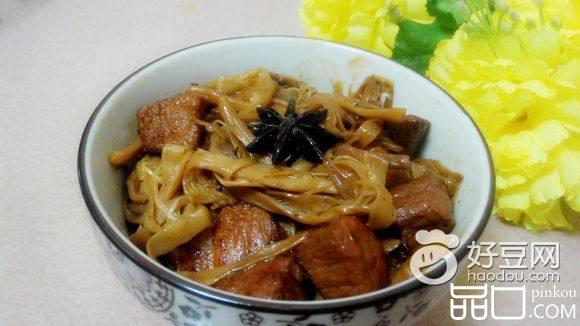 黄花菜烧肉块