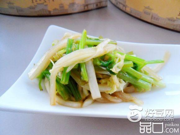 白菜条炒芹菜