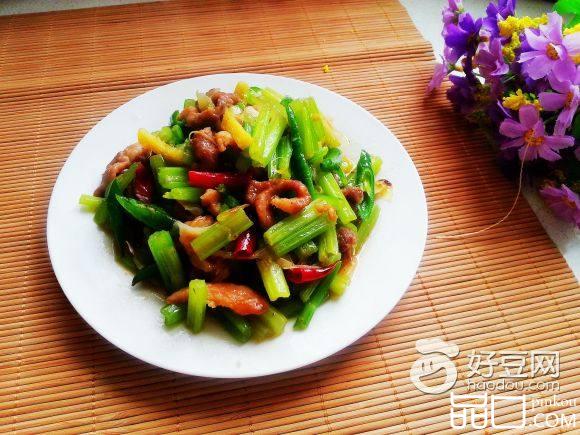 芹菜尖椒炒肉丝