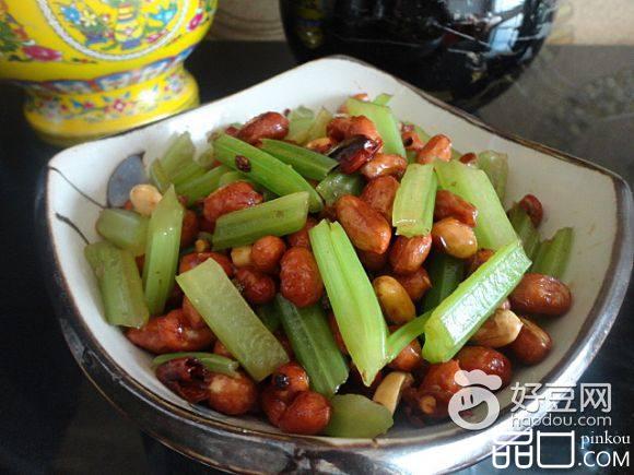 芹菜拌花生米