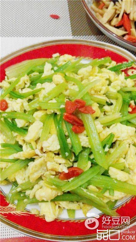 芹菜炒鸡蛋