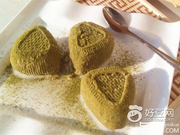 抹茶奶香绿豆糕