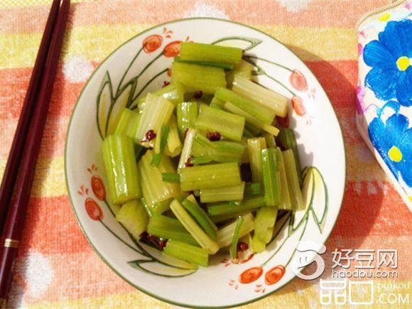 凉拌西芹