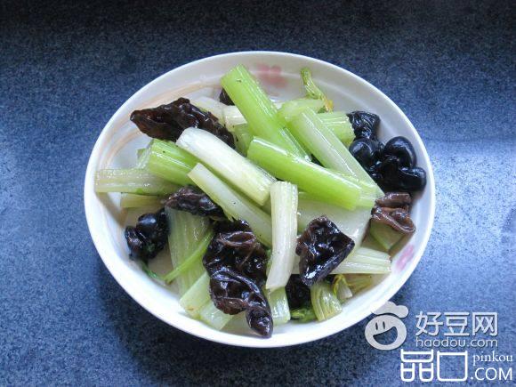 黑木耳炒西芹