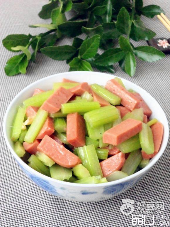 火腿炒芹菜