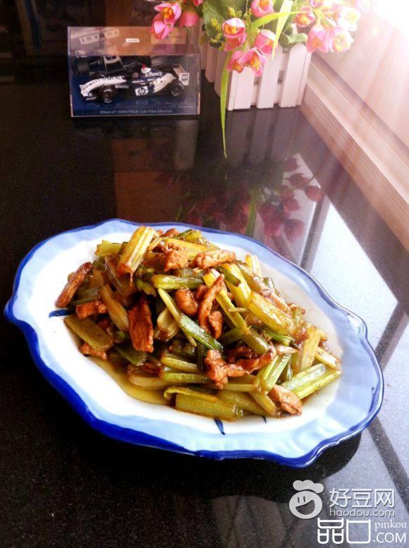 甜面酱炒芹菜