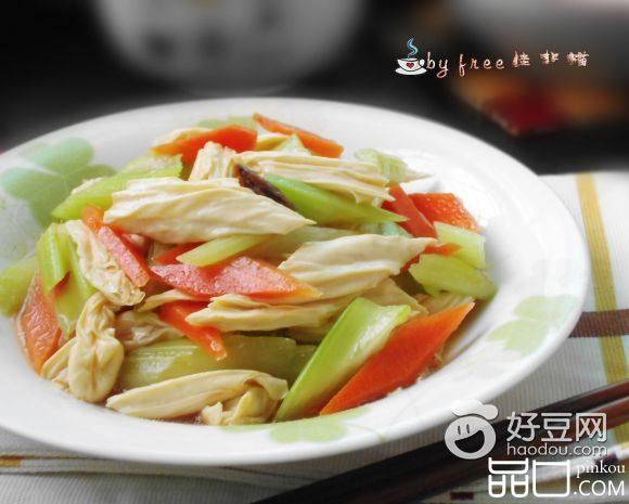 西芹拌腐竹