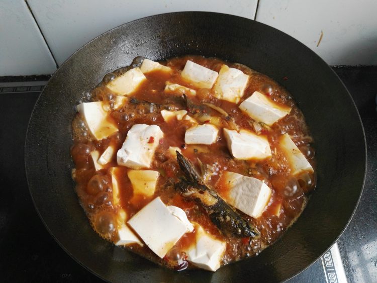 嘎丫鱼炖豆腐步骤13