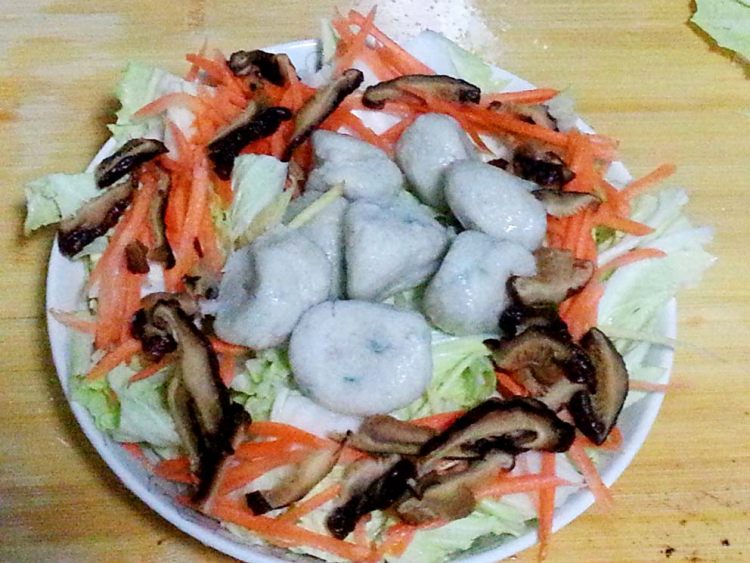 庄墓圆子蒸白菜步骤2