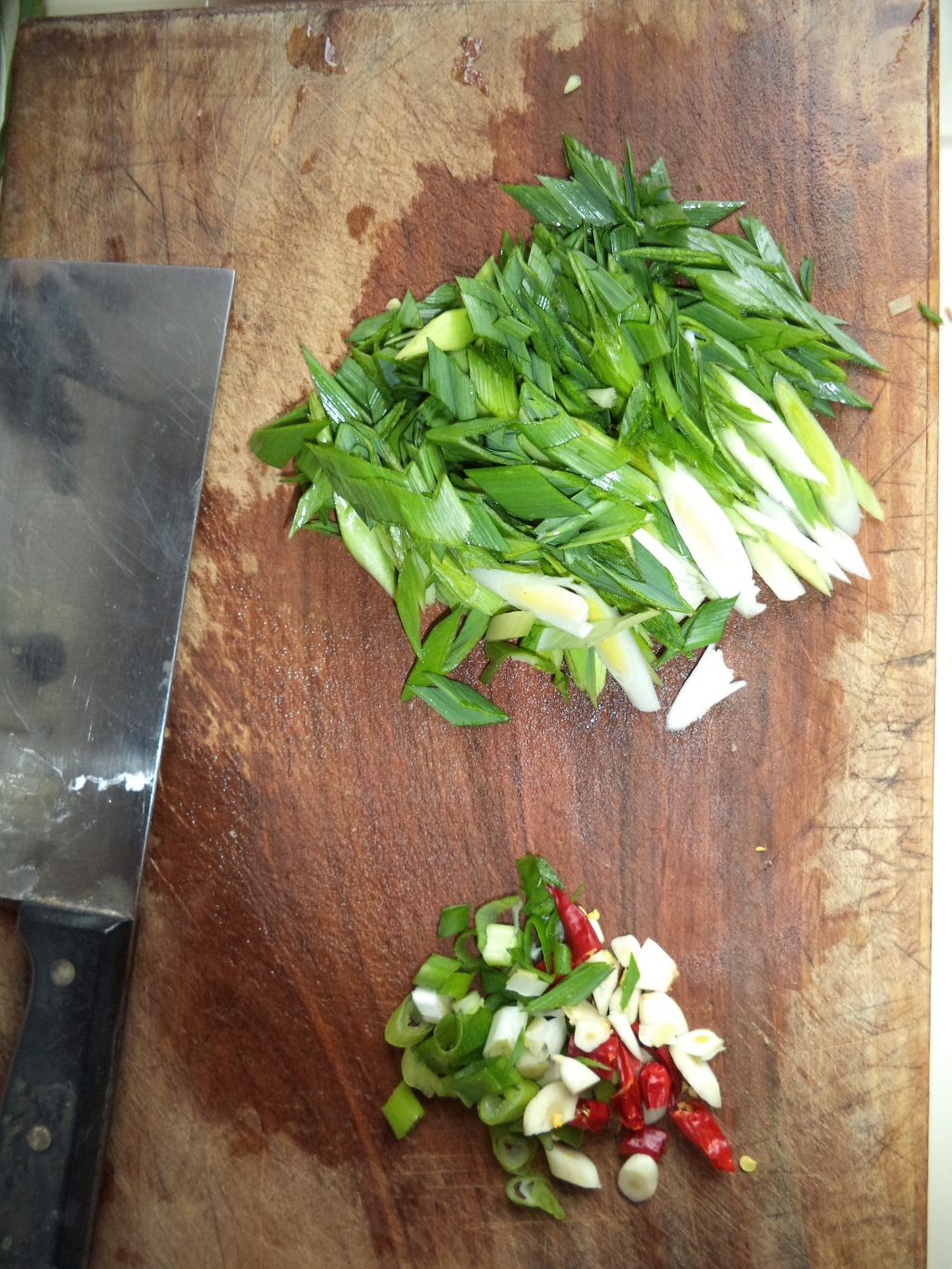 蒜苗炒豆饼步骤3