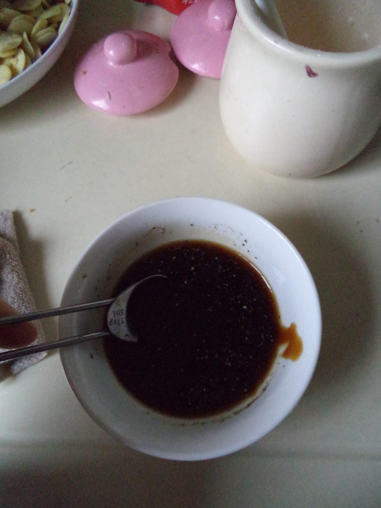蒜苗炒豆饼步骤2