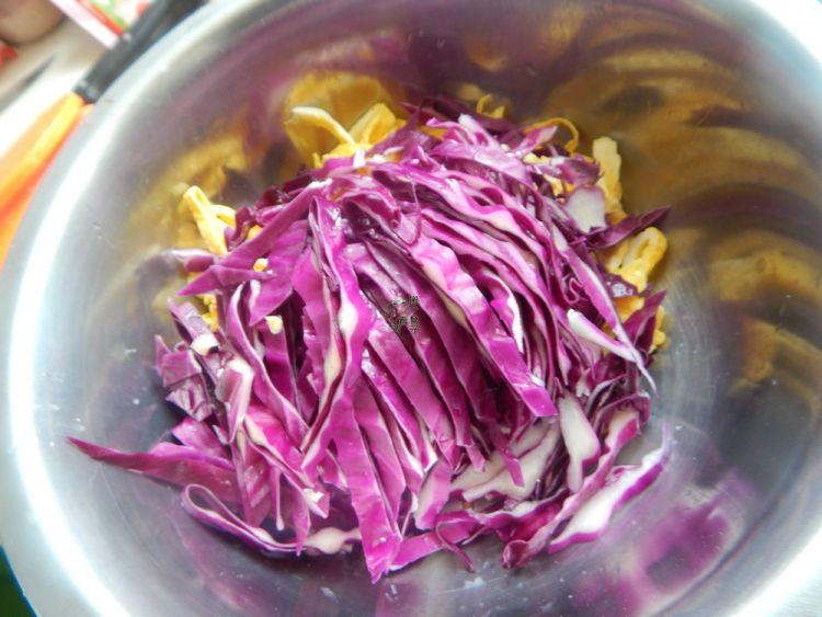 紫甘兰凉拌豆皮步骤5