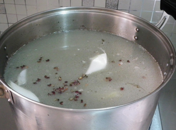 暖胃鸳鸯火锅步骤6
