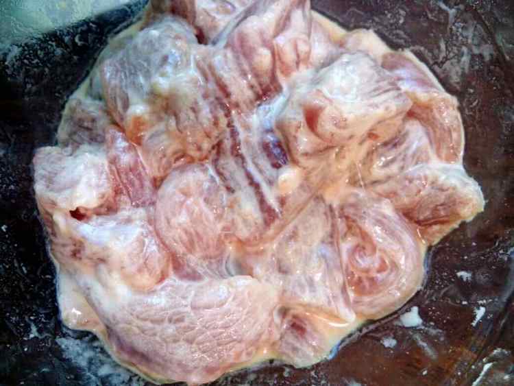 茄汁溜肉段步骤1