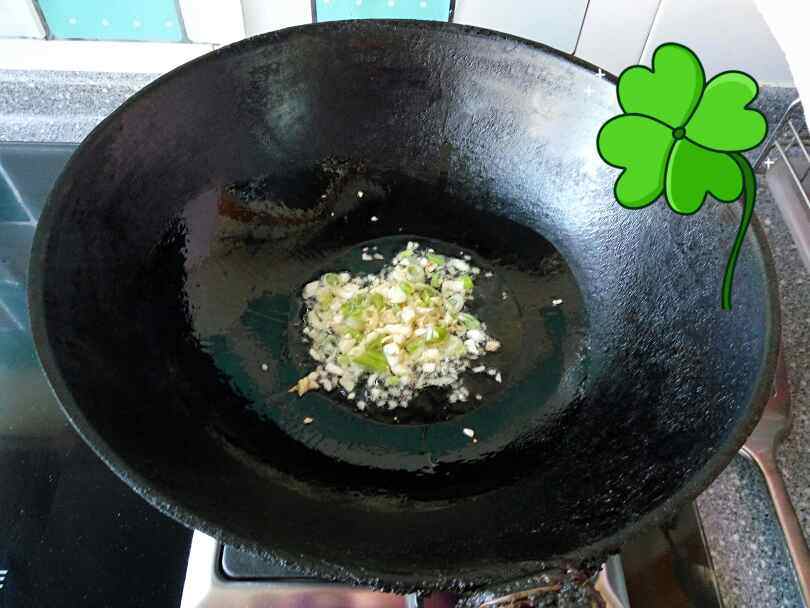 宽粉炒黄豆芽步骤2