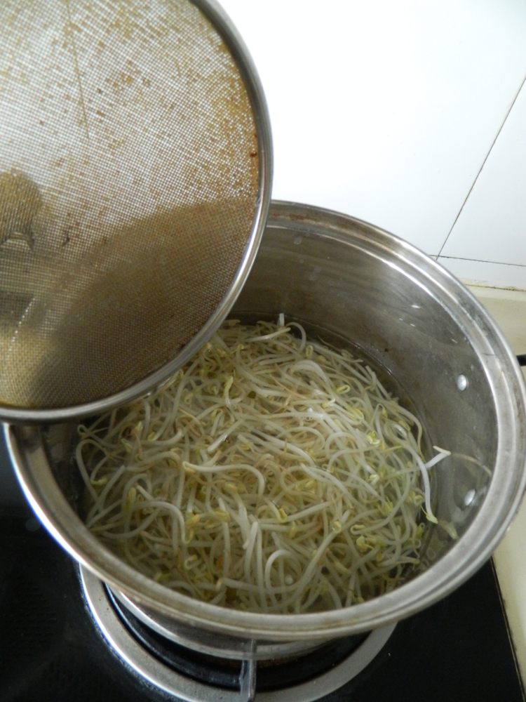 家常麻酱凉面步骤2
