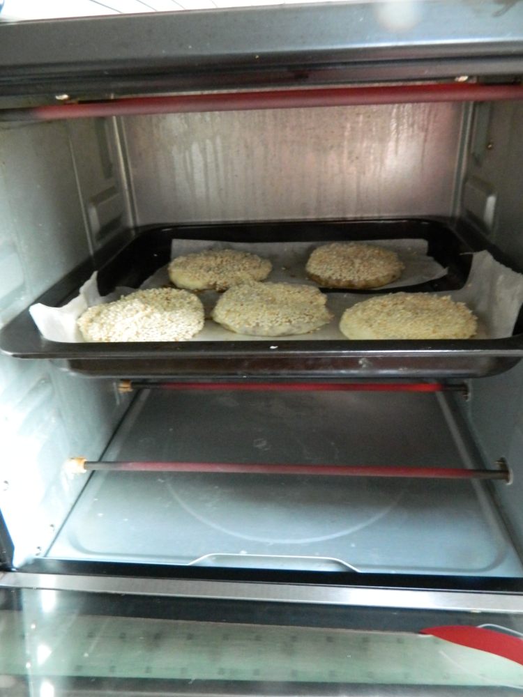 老北京麻酱烧饼步骤14