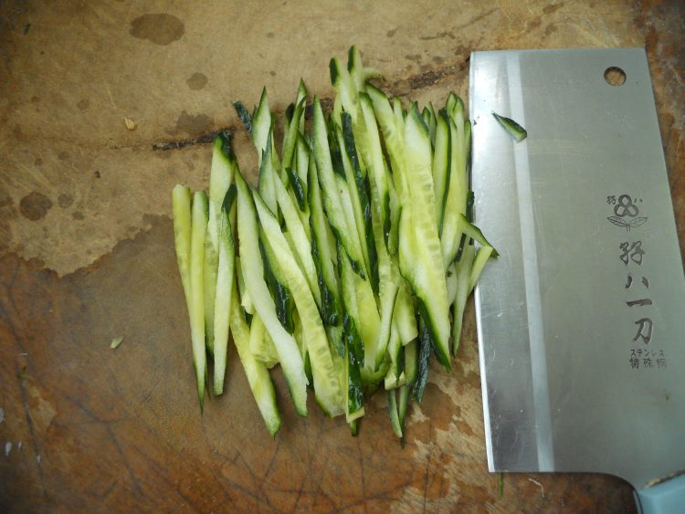 舌尖2美食 烤鸭卷饼步骤12