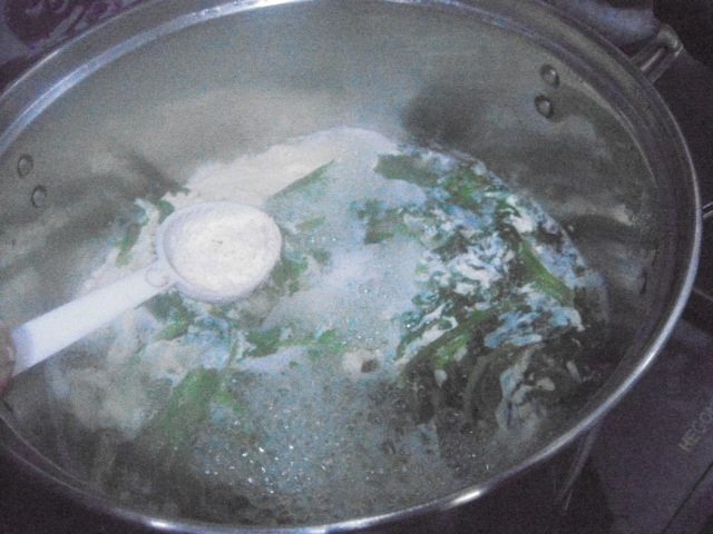 虾皮芹菜叶汤步骤5