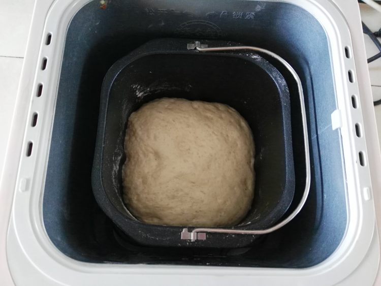 薄底榴莲披萨步骤1