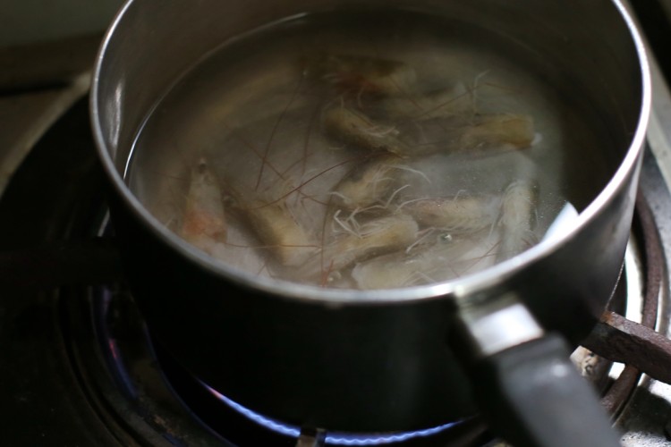 虾头奶油番茄汤步骤5