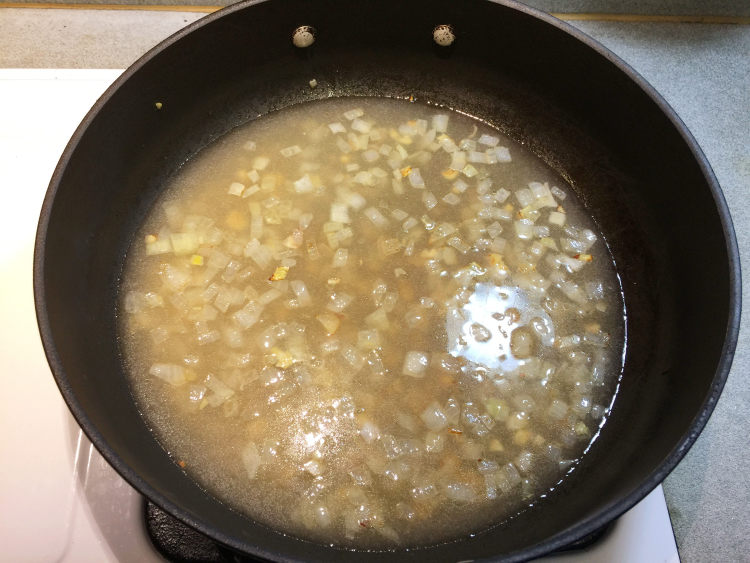 辣味双鲜青酱燉饭步骤5