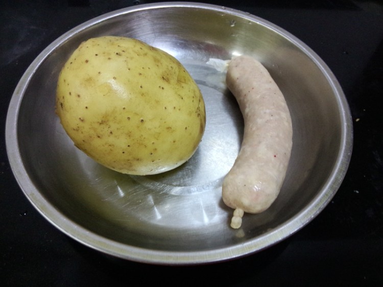 红肠土豆泥步骤1