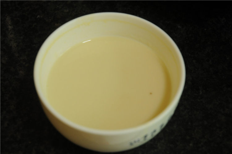 无油少糖的豆浆抹茶蛋步骤3