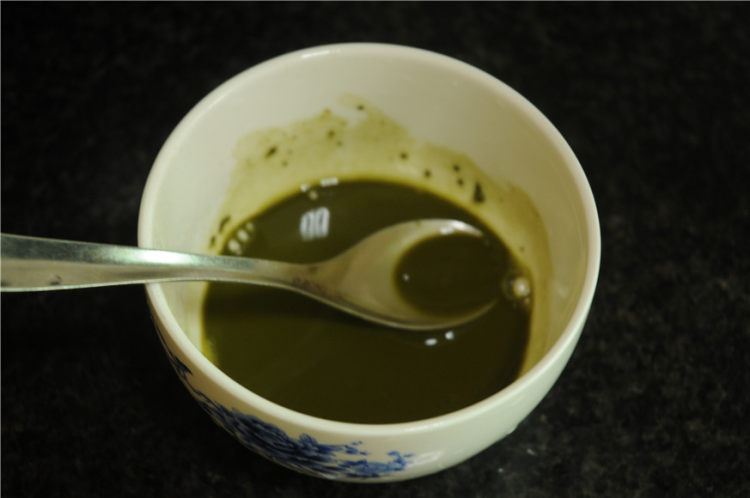 无油少糖的豆浆抹茶蛋步骤5