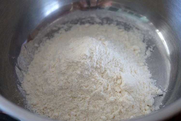 桑葚酱蛋糕卷步骤2