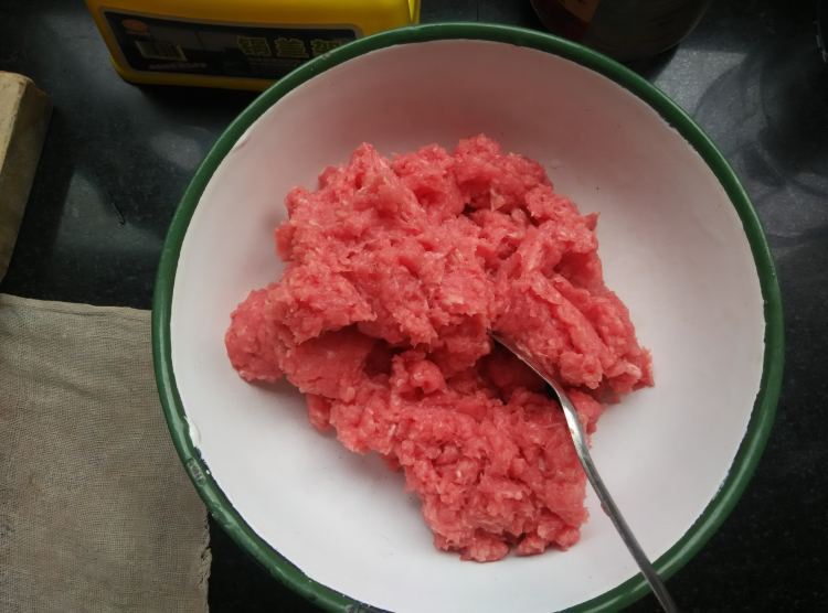 澳洲风情牛肉堡步骤2