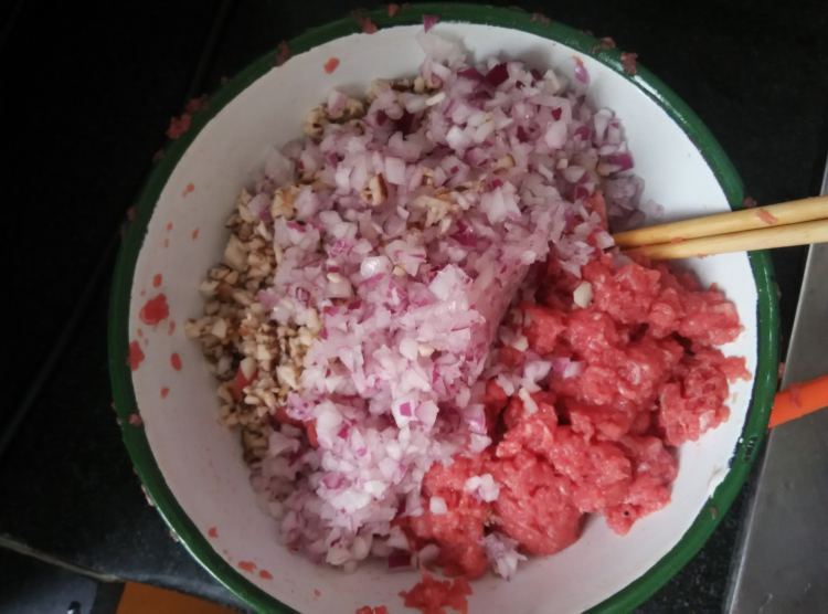 澳洲风情牛肉堡步骤5